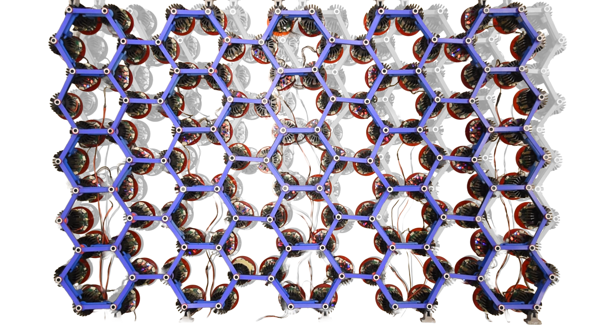 A lattice of linked robotic units